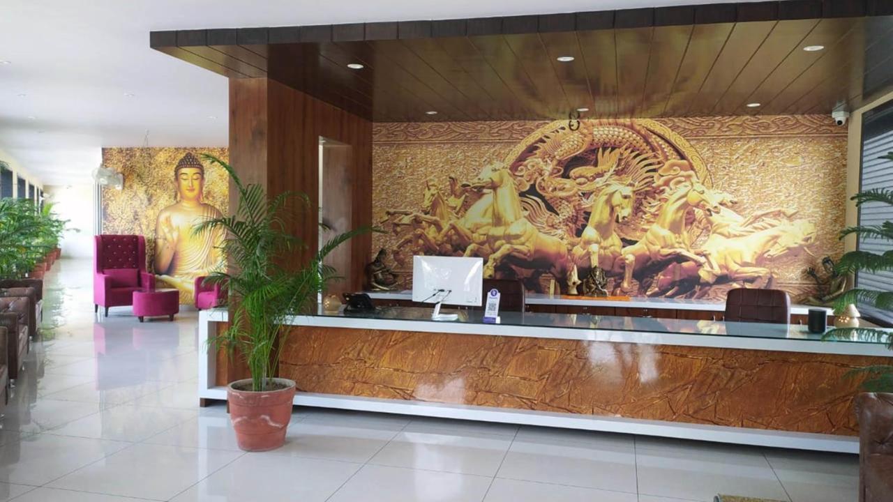 Rajlaxmi Hotel - Free Airport Pickup And Drop Jaipur Buitenkant foto